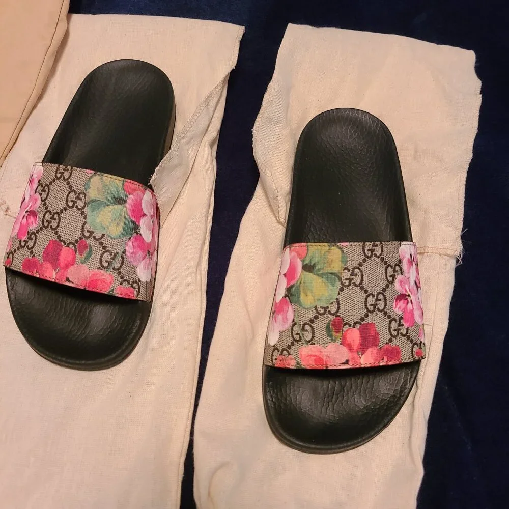Gucci Bloom Slides - Picture 3 of 5